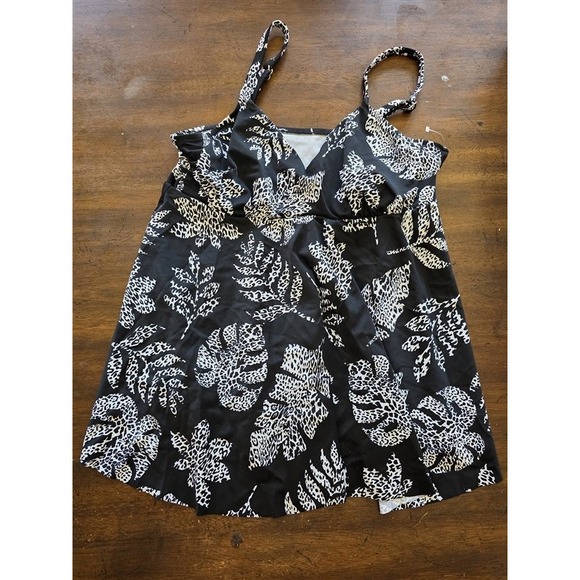 NWOT Swim Solutions 14 Black White Leaves Tankini Top Bra 123962 - Picture 3 of 4